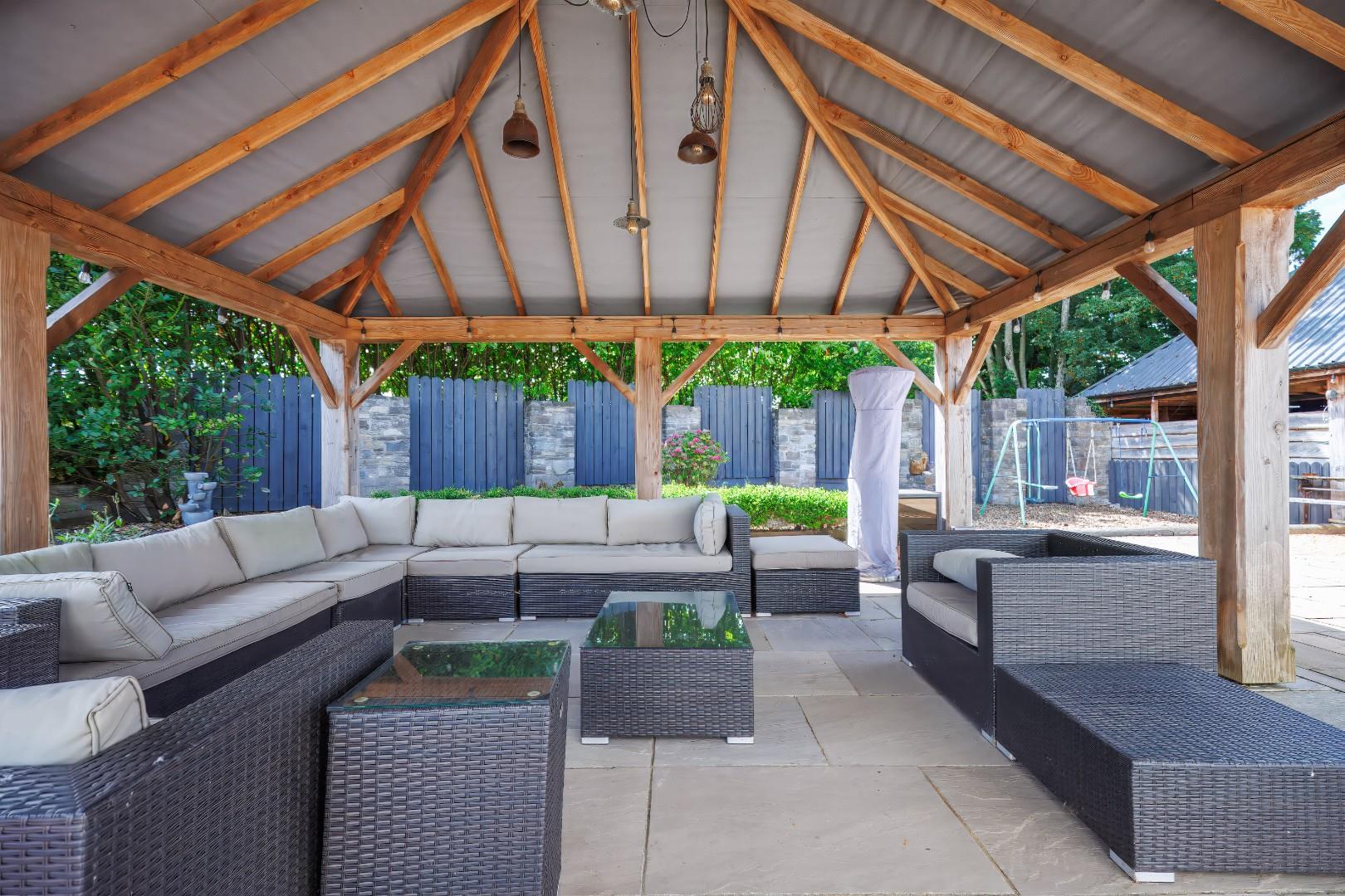 Redlands House, Bonvilston, Cardiff, CF5 6TQ